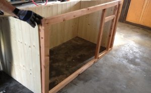Konstrukce psí boudy před zateplením a obložením palubkami